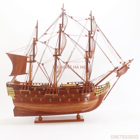 Mô hình tàu chiến gỗ tự nhiên cao cấp